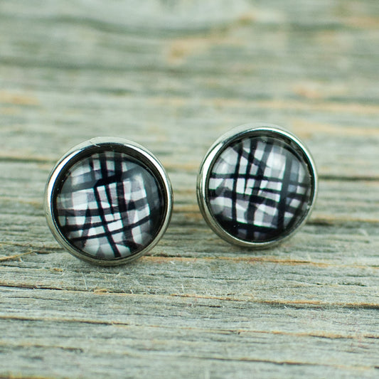 Black and white patterned  10mm stud earrings