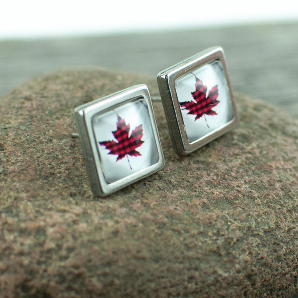 Plaid Maple leaf square stud earrings
