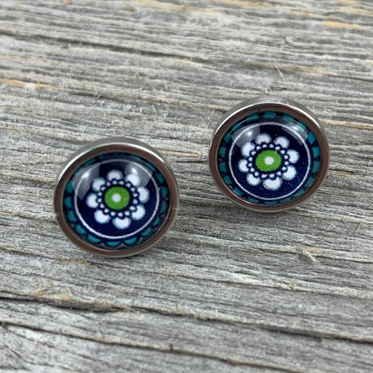 Blue flower stud earrings