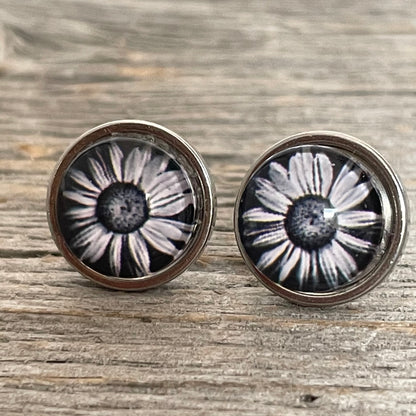 Daisy stud earrings10mm