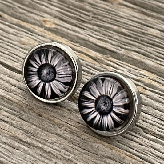 Daisy stud earrings10mm